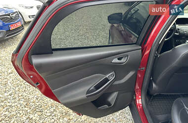Седан Ford Focus 2015 в 