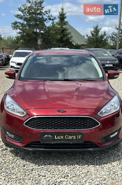 Седан Ford Focus 2015 в 