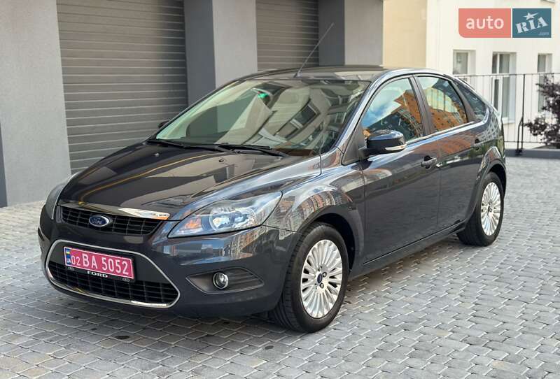 Хэтчбек Ford Focus 2009 в 
