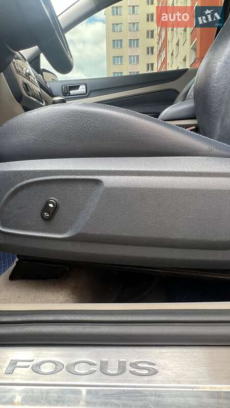 Хэтчбек Ford Focus 2005 в Хмельницком