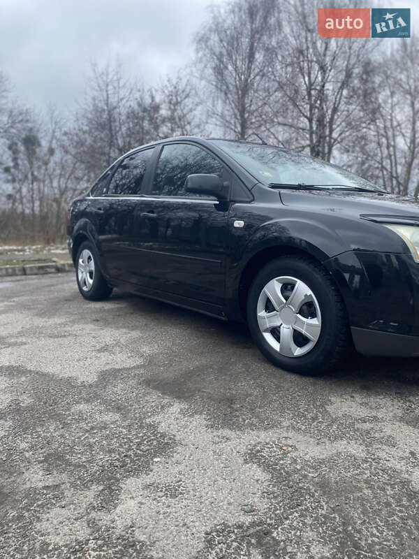 Седан Ford Focus 2006 в Золочеві