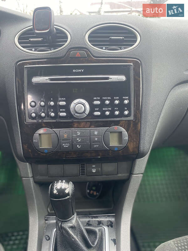 Седан Ford Focus 2006 в Золочеві