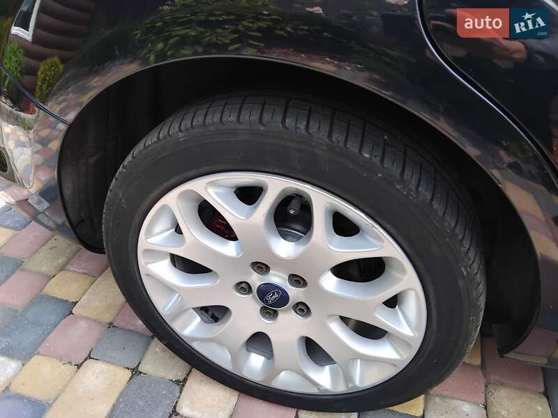 Универсал Ford Focus 2009 в Остроге