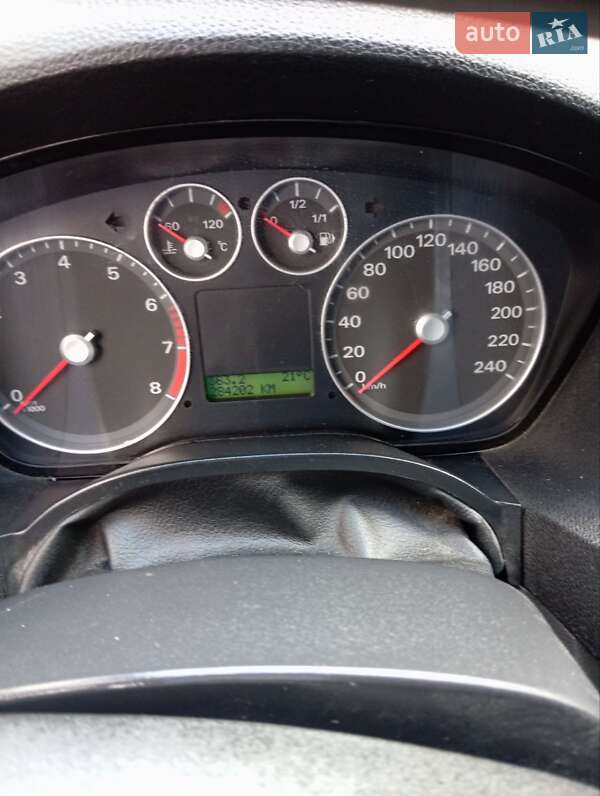 Универсал Ford Focus 2005 в Остроге