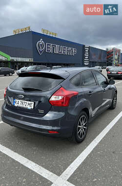 Хэтчбек Ford Focus 2013 в 