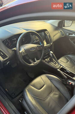 Седан Ford Focus 2015 в 