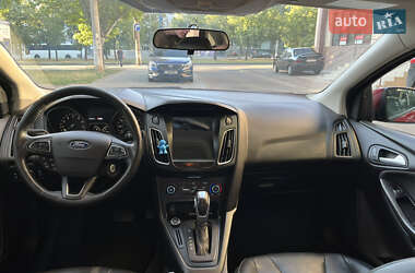 Седан Ford Focus 2015 в 