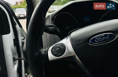 Универсал Ford Focus 2014 в 