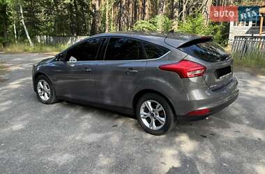 Хэтчбек Ford Focus 2015 в 
