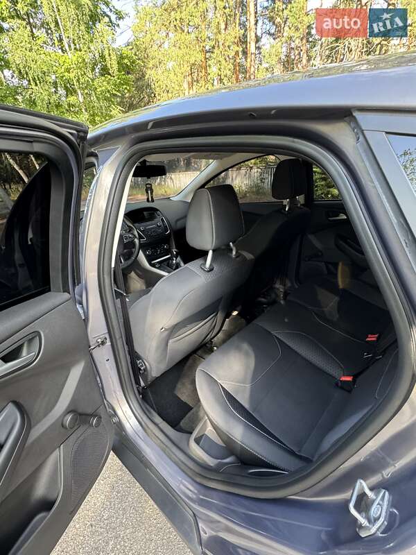 Хэтчбек Ford Focus 2015 в Ахтырке фото 14 Хэтчбек Ford Focus 2015 в Ахтырке