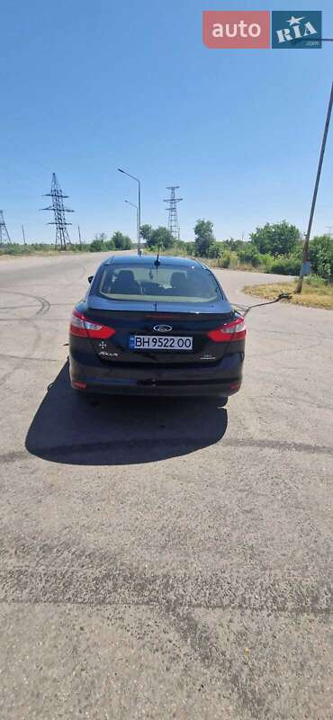 Седан Ford Focus 2012 в Южноукраинске