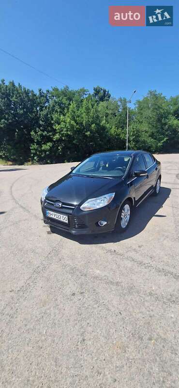 Седан Ford Focus 2012 в Южноукраинске