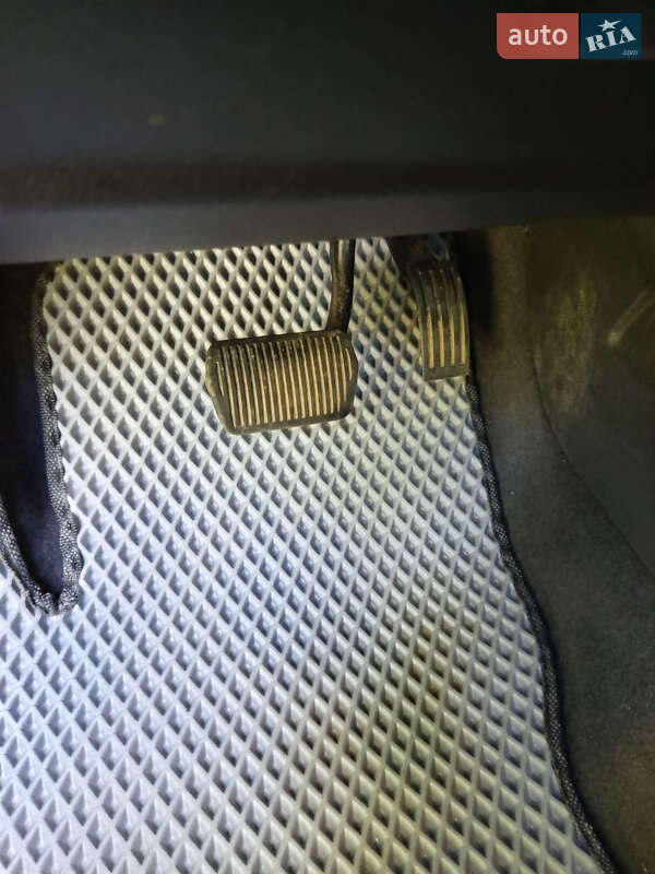 Седан Ford Focus 2011 в Долине