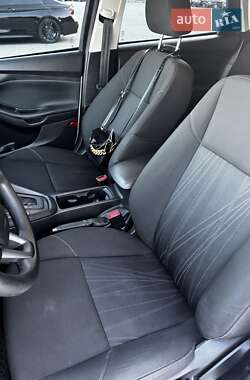Хэтчбек Ford Focus 2015 в 