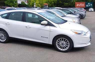 Хетчбек Ford Focus 2012 в 