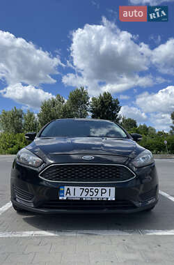 Седан Ford Focus 2015 в 