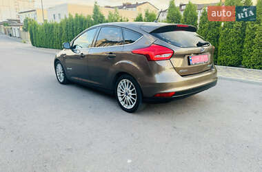 Хэтчбек Ford Focus 2018 в 