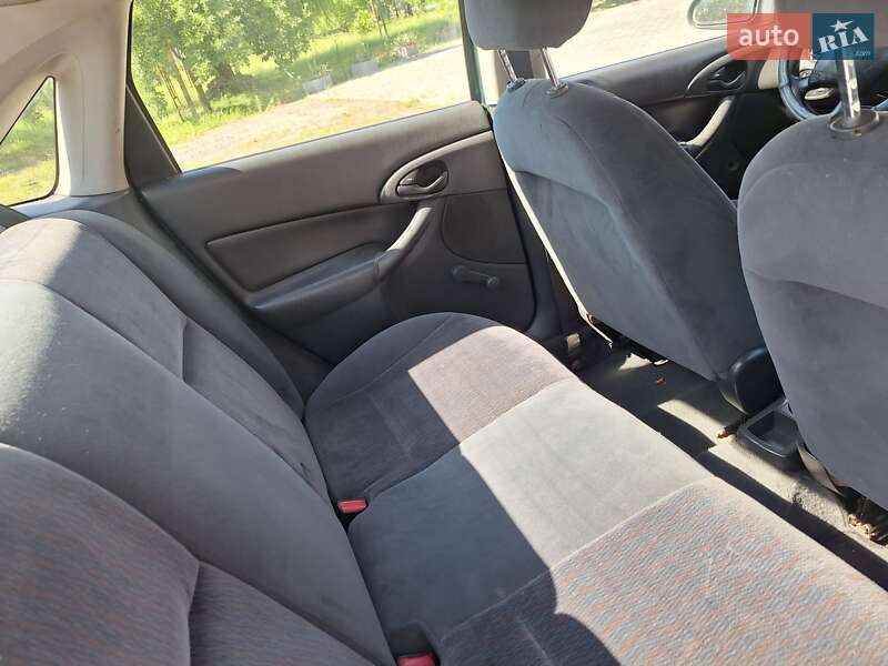 Седан Ford Focus 2002 в Черновцах