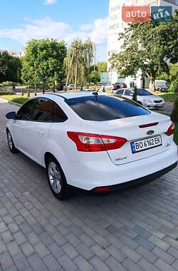 Седан Ford Focus 2014 в 