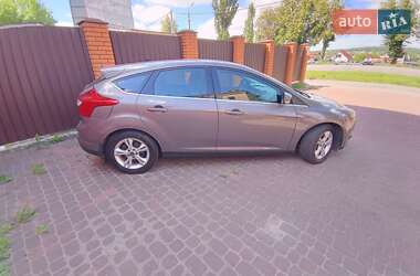 Хэтчбек Ford Focus 2013 в 