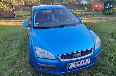Хэтчбек Ford Focus 2004 в 