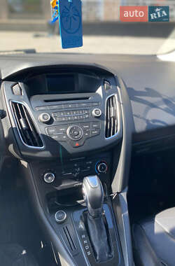 Хэтчбек Ford Focus 2016 в 