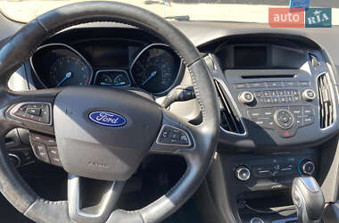 Хэтчбек Ford Focus 2016 в 