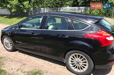 Хэтчбек Ford Focus 2013 в 