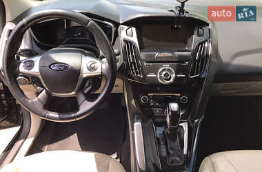 Хэтчбек Ford Focus 2013 в 