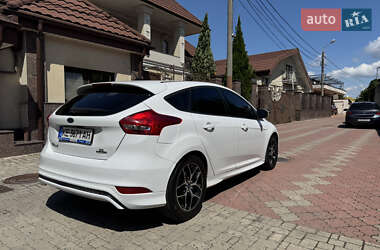 Хэтчбек Ford Focus 2015 в 