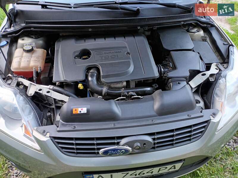 Универсал Ford Focus 2010 в Обухове
