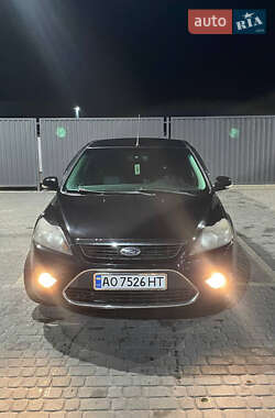 Хэтчбек Ford Focus 2010 в Мукачево