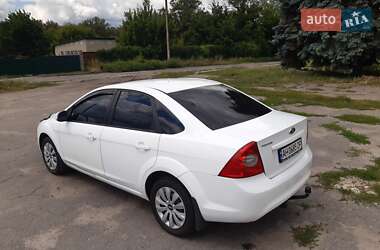 Седан Ford Focus 2010 в 
