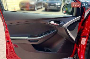 Хэтчбек Ford Focus 2016 в 
