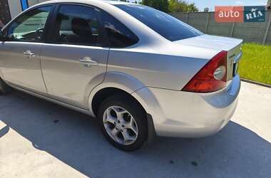 Седан Ford Focus 2010 в 