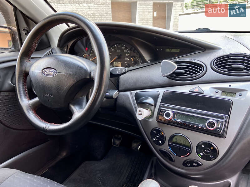 Хетчбек Ford Focus 2004 в Івано-Франківську