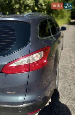 Универсал Ford Focus 2012 в 