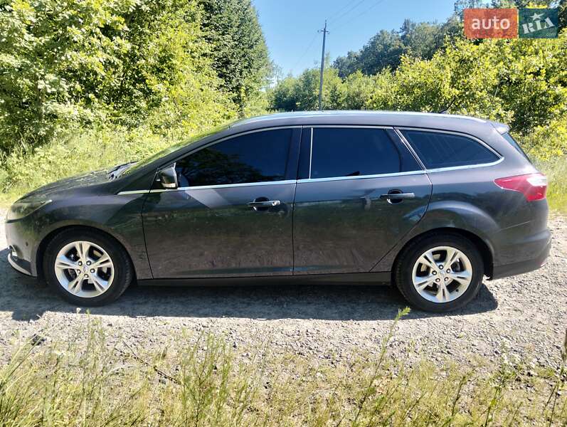 Универсал Ford Focus 2012 в 