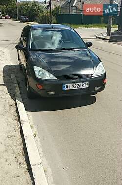 Хэтчбек Ford Focus 2000 в 