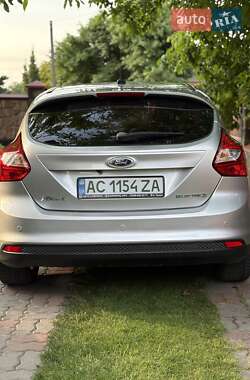 Хэтчбек Ford Focus 2013 в 