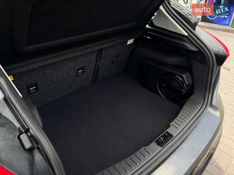 Хэтчбек Ford Focus 2015 в Днепре