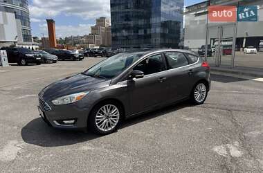 Хэтчбек Ford Focus 2015 в 