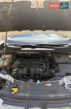 Хетчбек Ford Focus 2012 в 