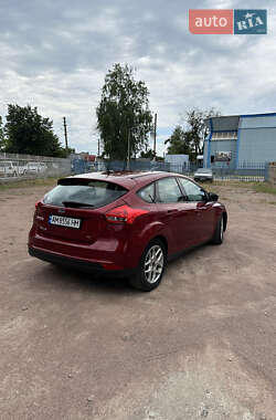 Хэтчбек Ford Focus 2015 в 