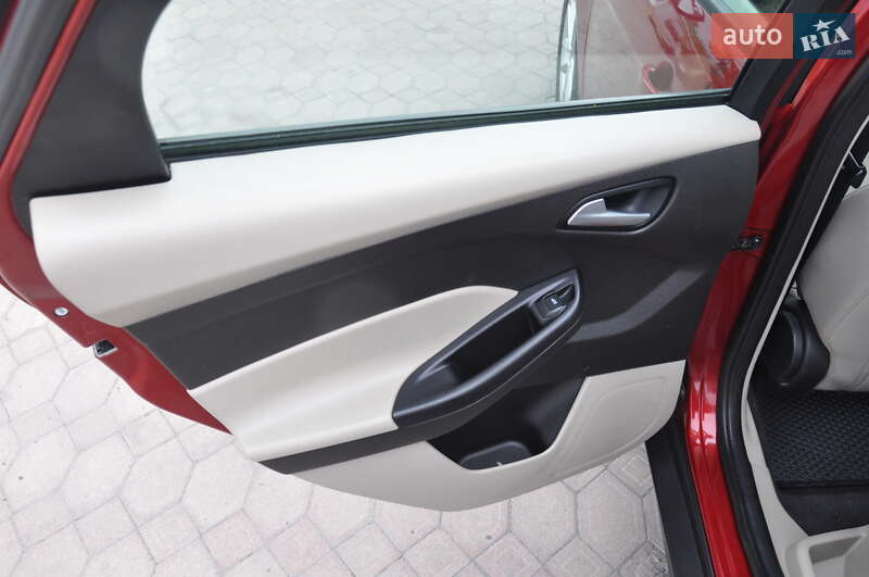 Седан Ford Focus 2016 в Львове