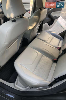 Хэтчбек Ford Focus 2015 в 