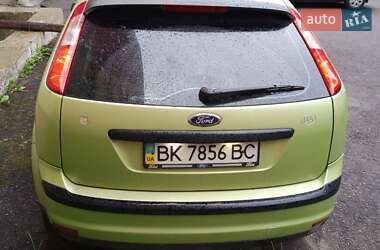 Хэтчбек Ford Focus 2007 в 