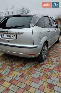 Хэтчбек Ford Focus 2004 в 