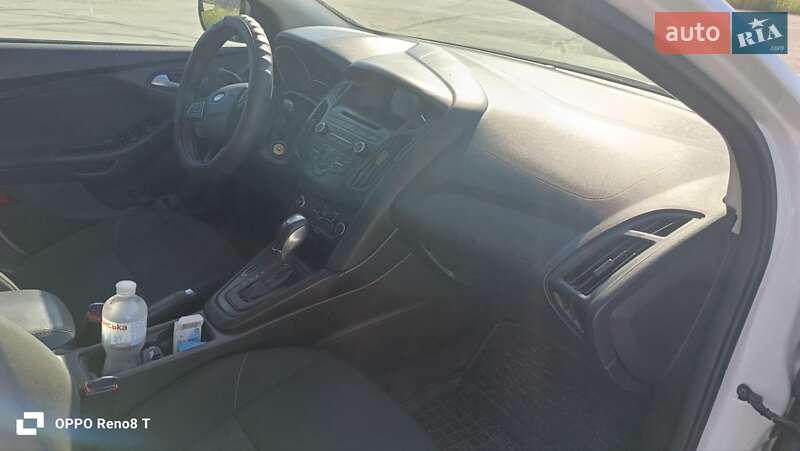 Хэтчбек Ford Focus 2015 в Ужгороде