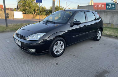 Хэтчбек Ford Focus 2003 в 